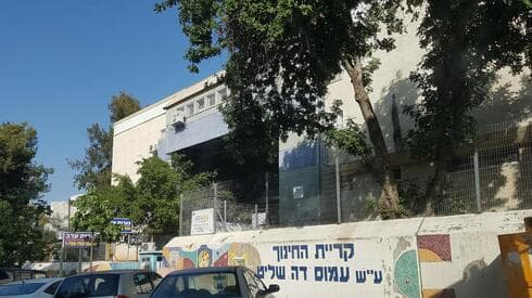 בית ספר דה שליט רחובות (צילום ארכיון אביגיל קדם) בית ספר דה שליט רחובות
