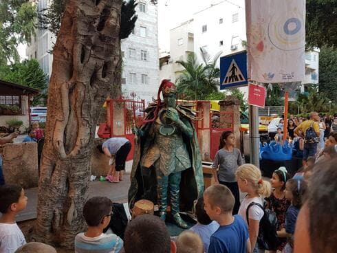 הפסלים התעוררו לחיים | צילום דוברות עיריית רחובות