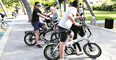 "לא צריך לחכות לאסון". אופניים חשמליים