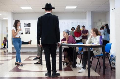 כמה אחוזי הצבעה קיבל בנט בשכונת בית הכרם?