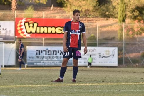 יהונתן לוי במדי נוף הגליל (צילום: שרון צור) יהונתן לוי במדי נוף הגליל