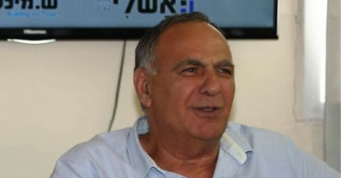 אשר אלון