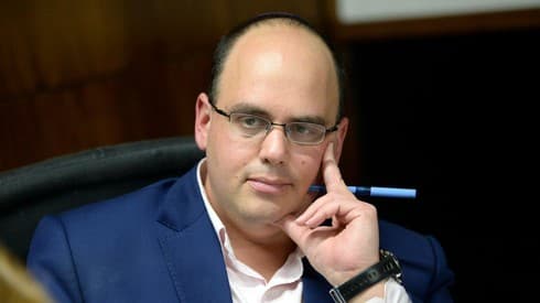 ראש העירייה צביקה ברוט