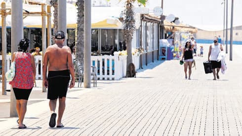 חוף תאיו. בקרוב יהיה גם סקייטפארק (חוף תאיו | צילום: קובי קואנקס) חוף תאיו. בקרוב יהיה גם סקייטפארק