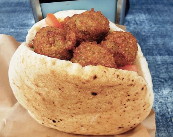 פלאפל מעולה עם ריפוד איכותי ופיקנטי