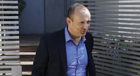 נפתלי בנט בביתו ברעננה