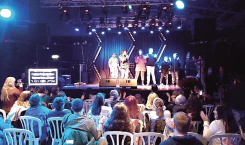 הופעת הבכורה ב'שברולט'