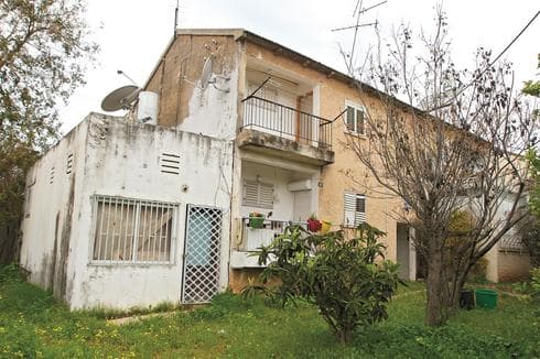 הבניין שצפוי להיהרס. לא נמסרה הודעה לכל בעלי הנכסים הבניין שצפוי להיהרס. לא נמסרה הודעה לכל בעלי הנכסים