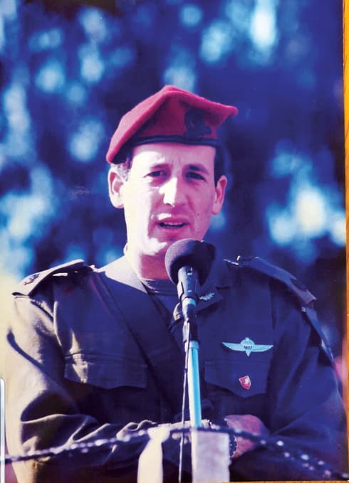 יפתח גיא בשירותו בצנחנים  
