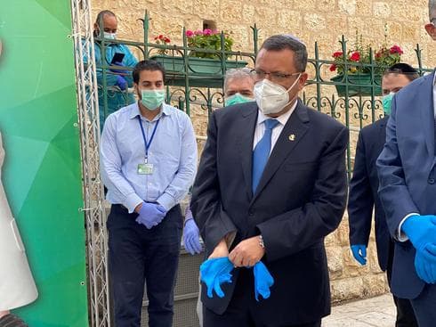 ליאון במתחם הבדיקה במאה שערים