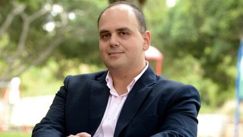 צביקה ברוט