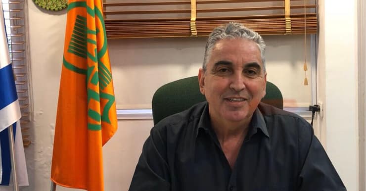 חיים ברוידא. "צו השעה"