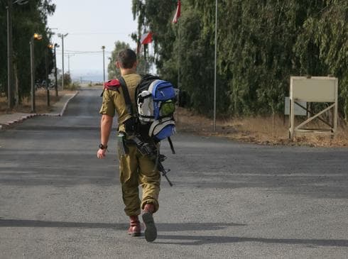 אחריו לצנחנים?