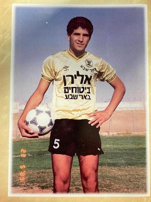 עופר אליהו ז"ל. שיחק גם בבית"ר באר שבע