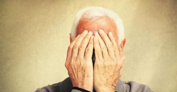 החשודים תקפו את הקורבן. קשיש
