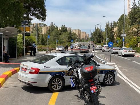 זירת התאונה סמוך לגן החיות התנ"כי