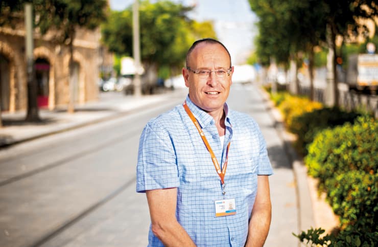 ד"ר מנחם ביתן 