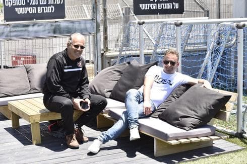 המנהל המקצועי רועי כהן ואבי צימברג