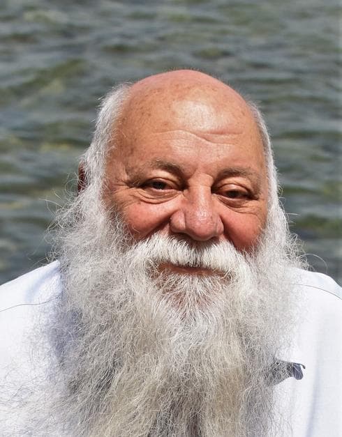 אורי בורי. "צלחות זה לא המשחק שלי"