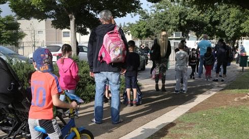 חזור לאט לאט לסדר היום ולשמר את זמן האיכות ההורי