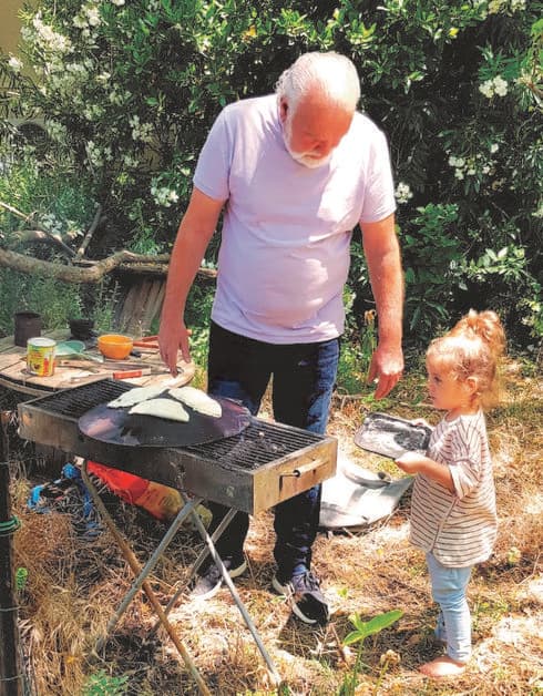 לילדים אמרנו שמכינים פיצה עם בשר