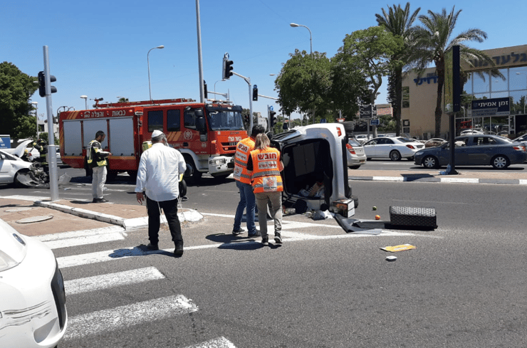 התאונה במחלף כפר שמריהו התאונה במחלף כפר שמריהו