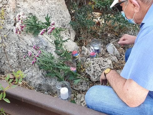 צדוק בן משה באנדרטה לזכר חללי אסון הבונים