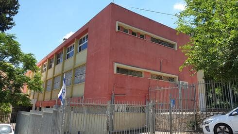 ישיבה תיכונית בקרית אתא (צילום: נחום סגל) ישיבה תיכונית בקרית אתא