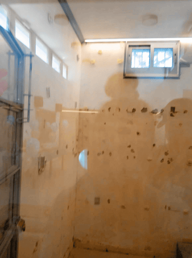 חדר 'פסק הזמן' במסילה (הצינוק בפי החוסות). ביקורת קשה ממבקר המדינה (צילום: פרטי) חדר 'פסק הזמן' במסילה (הצינוק בפי החוסות). ביקורת קשה ממבקר המדינה