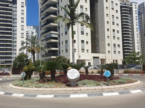 אם המושבות