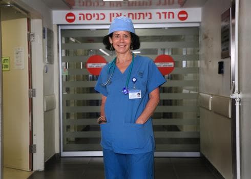 פרופ' מטות. "אכפת לי מאנשים, אני לא פוחדת" פרופ' מטות. "אכפת לי מאנשים, אני לא פוחדת"