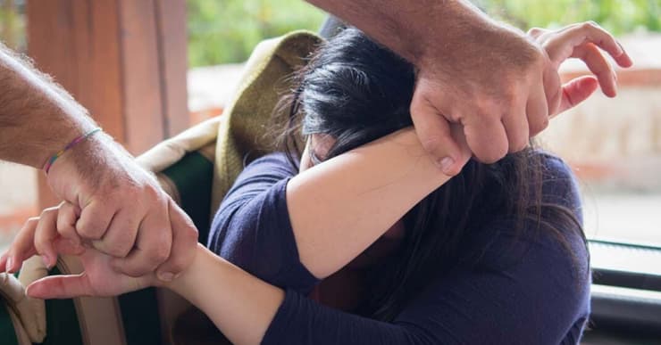 "מדובר במתלוננת אשר חווה פעם אחר פעם אלימות"