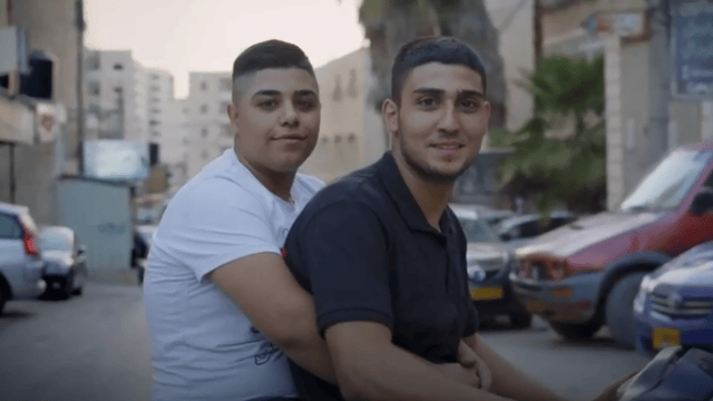 הצעירים בכפר עקב. מתוך הסרט "לימבו" הצעירים בכפר עקב. מתוך הסרט "לימבו"