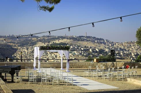 חתונה על רקע הנוף הירושלמי חתונה על רקע הנוף הירושלמי