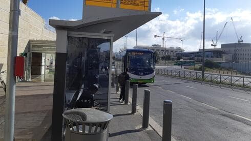 תחנת אוטובוס חדשה