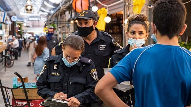 מבצע אכיפה על אי עטיית מסיכה מבצע אכיפה על אי עטיית מסיכה