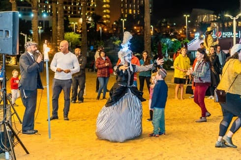 פסטיבל "מאירים את הטיילת". יתקיים במהלך החודש