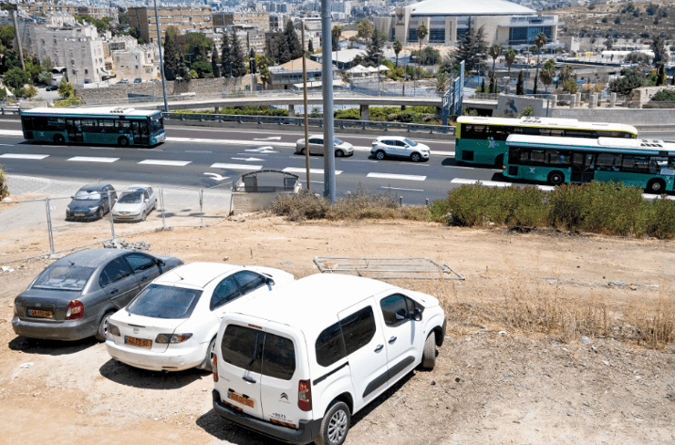 שטח חניון לה פמיליה
