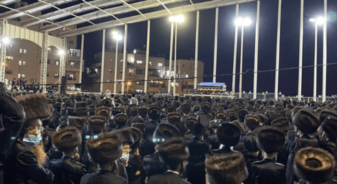 החתונה ההמונית, אמש
