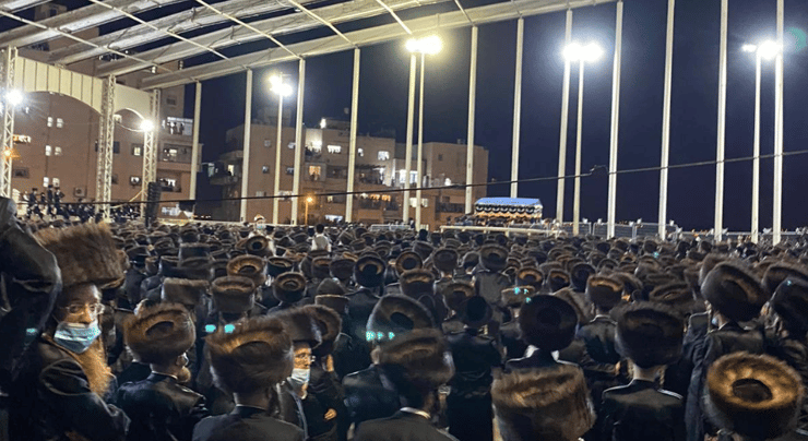 החתונה ההמונית, אמש