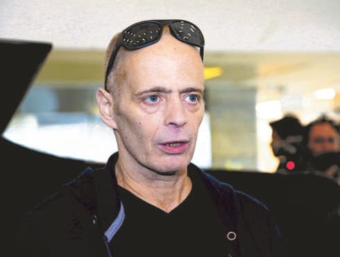 אדם. "רגע לפני הפריצה הכל נעצר" 