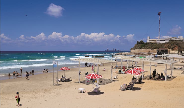  חוף אולגה. "חופי הים שייכים לכלל הציבור"