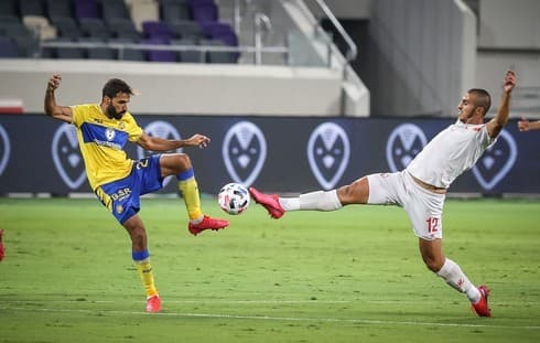 קייס גאנם (מימין) מול אופיר דוידזאדה. ב"ש תצליח לחזור?