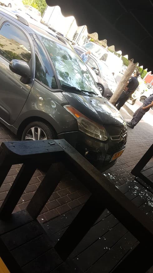 נהגת איבדה שליטה