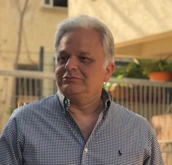 יו"ר ארגון קבלני נתניה רפי זנזורי