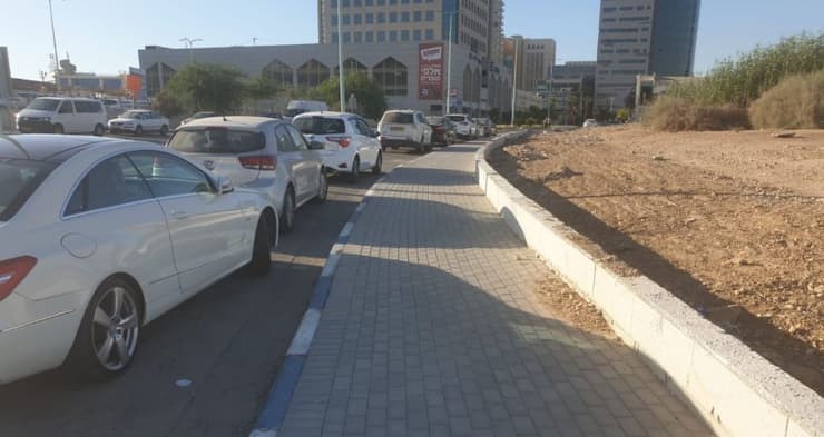 החנייה הלא חוקית נחסמה