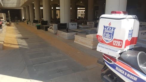 בית עלמין גני אסתר, היום (צילום: דוברות זק"א) בית עלמין גני אסתר, היום
