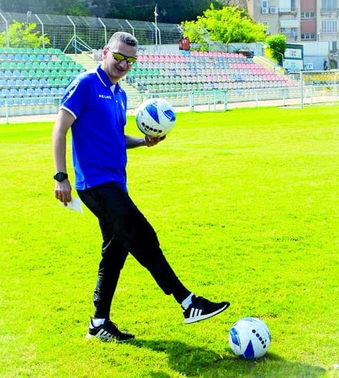 שאיפה להתברג בצמרת הליגה הלאומית. יוסי בוחבוט שאיפה להתברג בצמרת הליגה הלאומית. יוסי בוחבוט