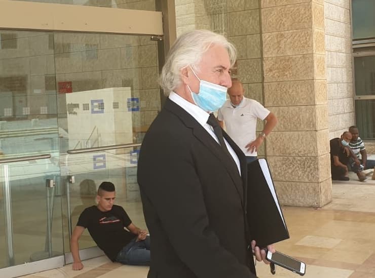 עו"ד ציון אמיר בצאתו מבית המשפט