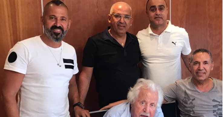 אסי רחמים עם משפחת אביסרור. ממשיכים ביחד